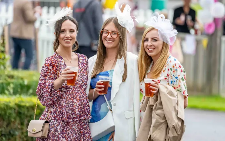 fontwell park ladies evening 2025